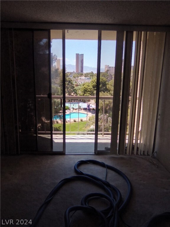 Casablanca unit 356, Las Vegas, NV 89169 - photo 4