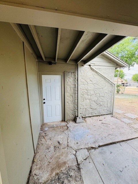 675 E North 16th St unit 1/2, Abilene, TX 79601 - photo 7