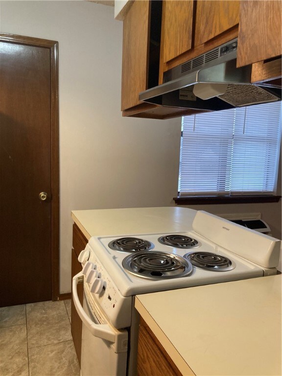 203 S Baggett St unit 4, Prairie Grove, AR 72753 - photo 4