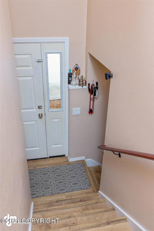 04-Unit A Entry-ELKO6117