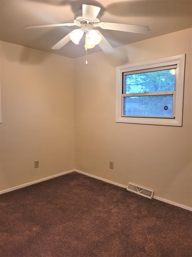 2166 Hayes St, Gary, IN 46404 - photo 7