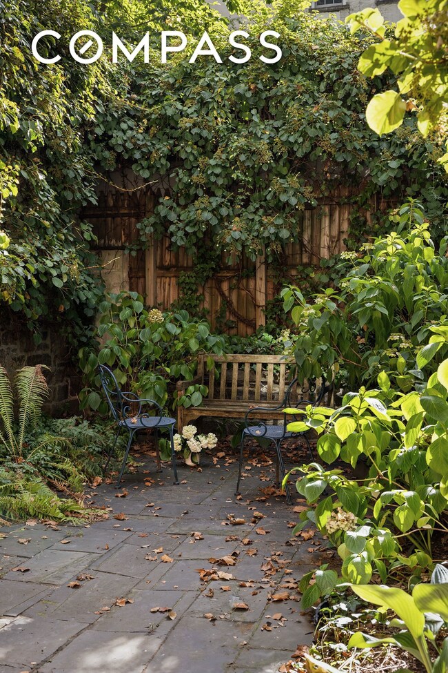 348 W 20th St, New York, NY 10011 - photo 5