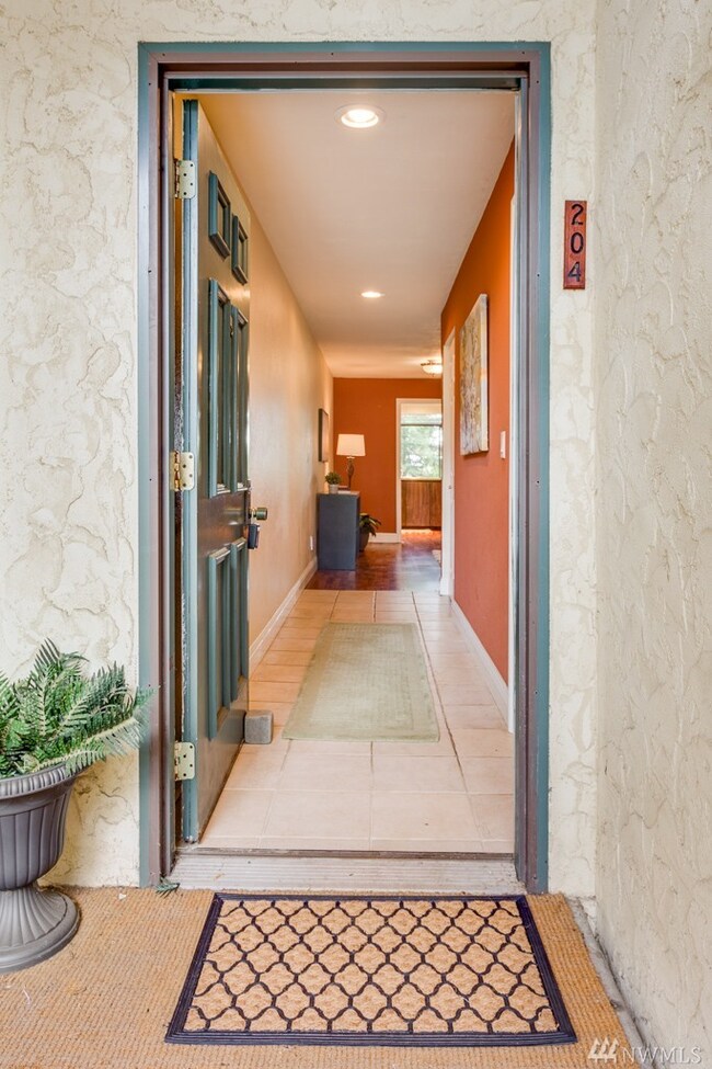 8520 242nd St SW unit 204, Edmonds, WA 98026 - photo 2