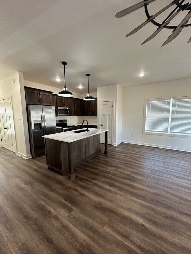 65 Duncan Ln, Winchester, TN 37398 - photo 4