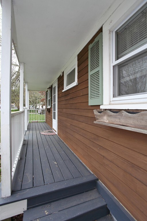 37 Grandview Ave, Fairhaven, MA 02719 - photo 5