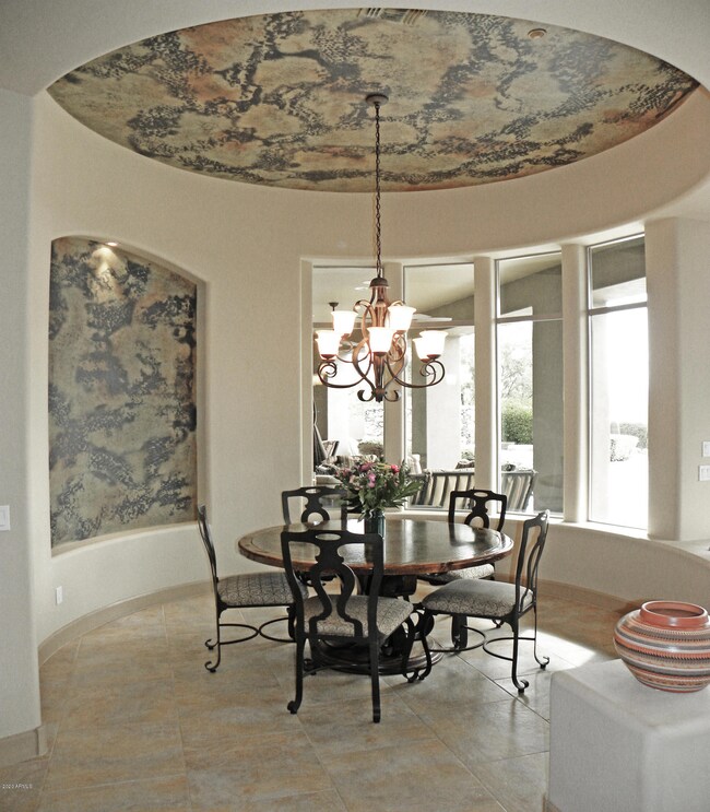 breakfast room