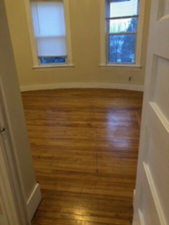 26 Granite St unit 3, Worcester, MA 01604 - photo 4