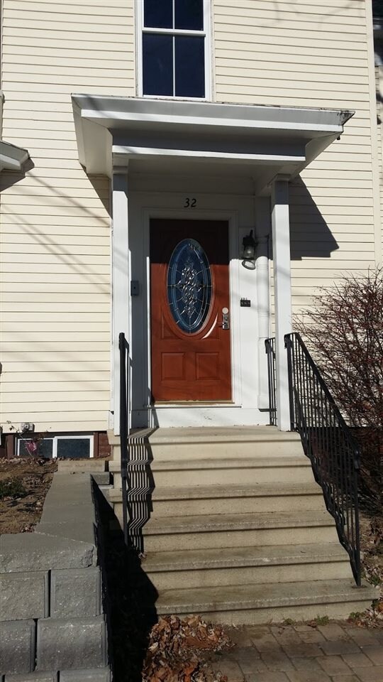 32 Ham St unit 2, Dover, NH 03820 - photo 2