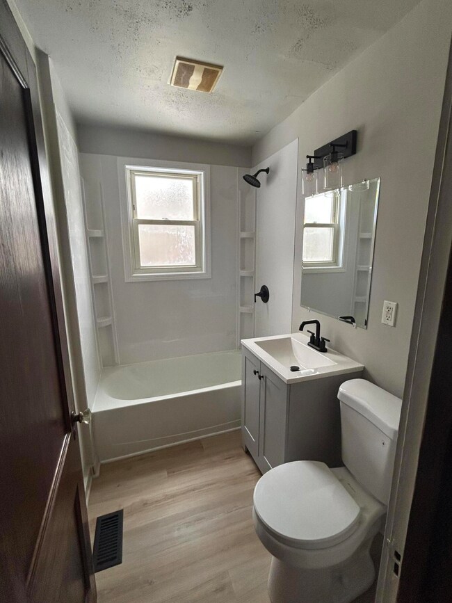 253 S Greenwich St unit 1, Valparaiso, IN 46383 - photo 5