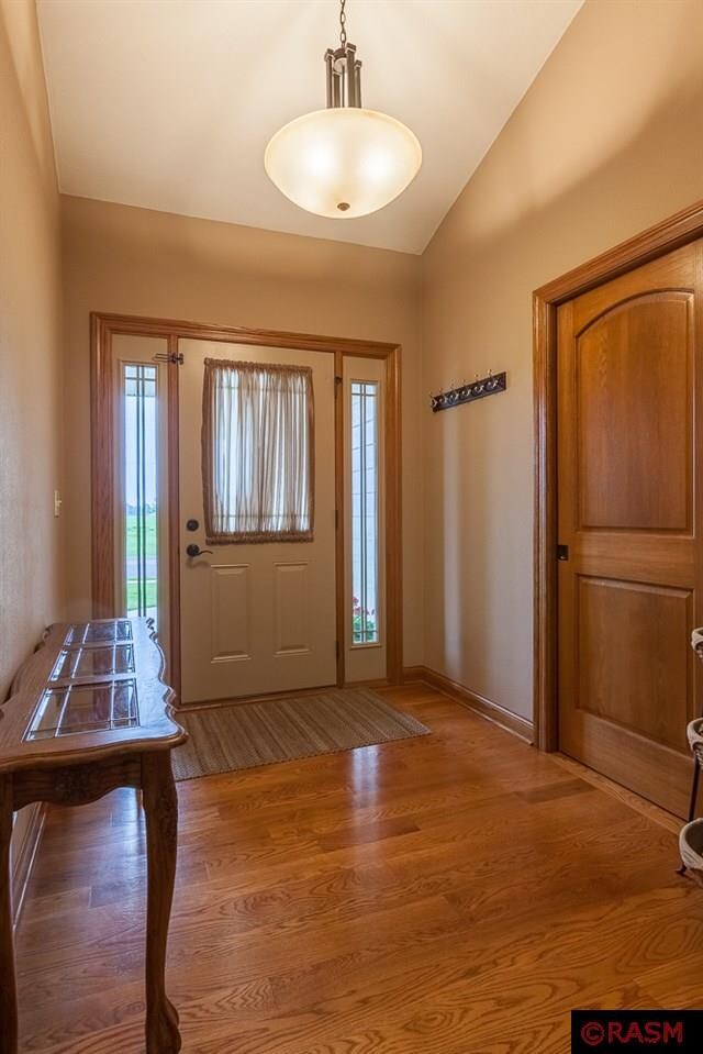 2224 Coventry Ln, North Mankato, MN 56003 - photo 2