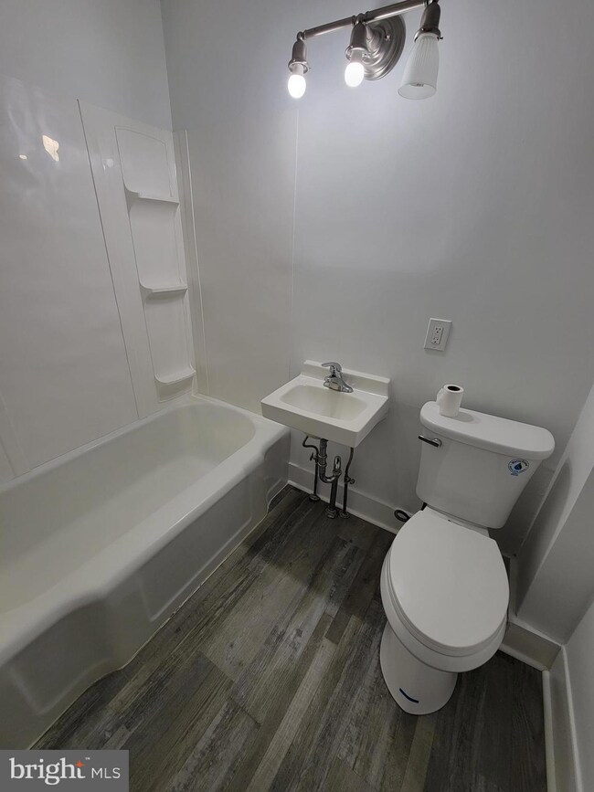 1801 S Main St unit 3 2ND FLOOR, Bechtelsville, PA 19505 - photo 4