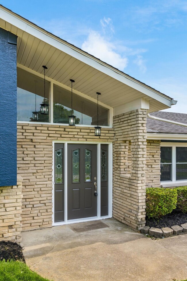 6171 Barberry Hollow, Columbus, OH 43213 - photo 7