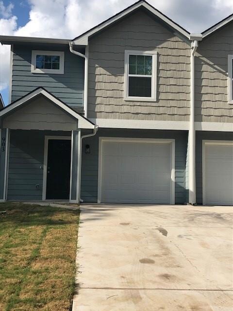 903 W Collins St, Denison, TX 75020 - photo 2