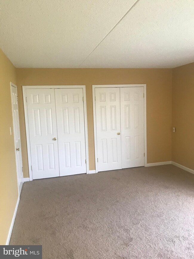 5756F Village Green Dr unit F, Alexandria, VA 22309 - photo 3