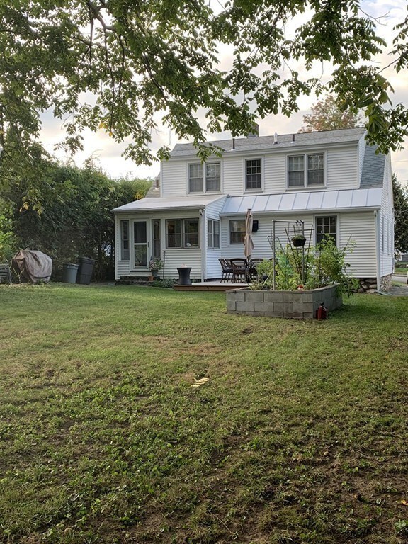 16 Bristol St, Worcester, MA 01606 - photo 2