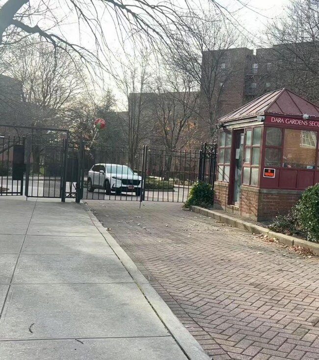 Dara Gardens unit 3-A, Flushing, NY 11367 - photo 7