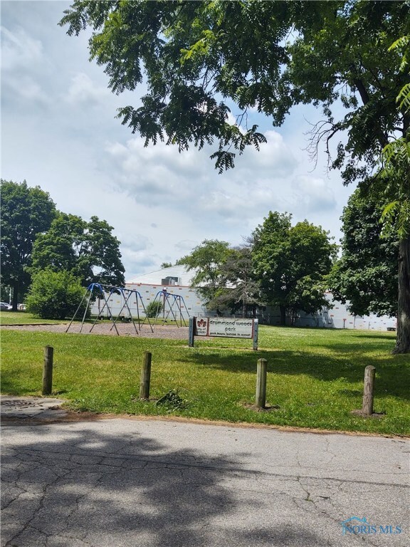 3738 Drummond Rd, Toledo, OH 43613 - photo 4