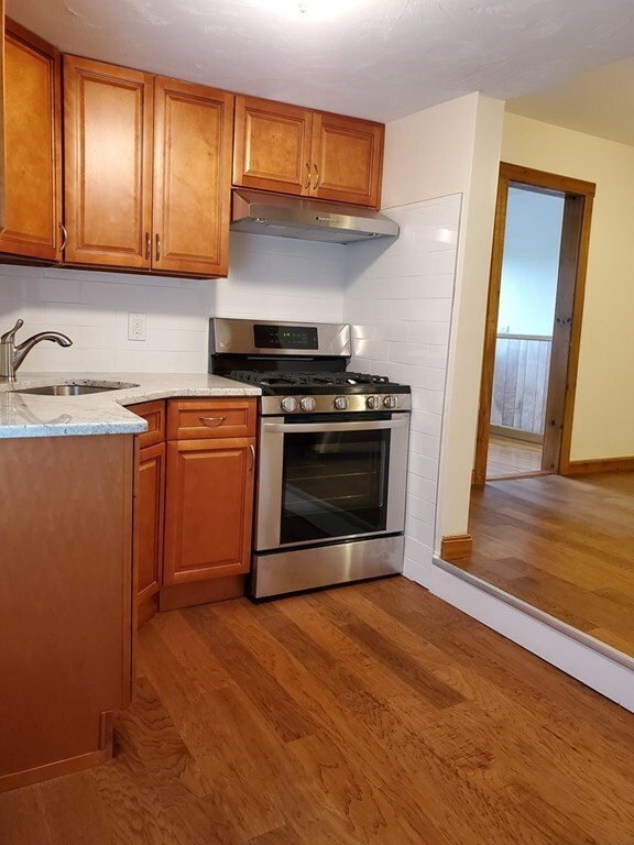 138 Common St unit 2, Quincy, MA 02169 - photo 5