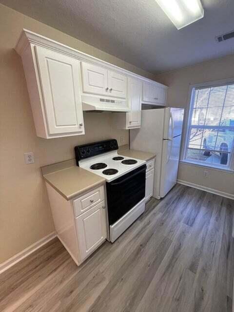 Galley Kitchen!