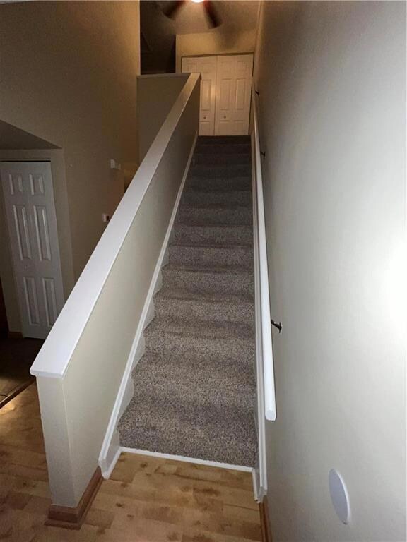 121 Franklin Ct, Bethlehem, PA 18020 - photo 3