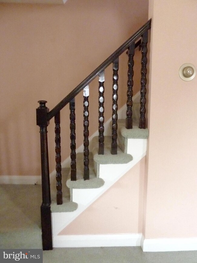 3917 Colchester Rd, Baltimore, MD 21229 - photo 6