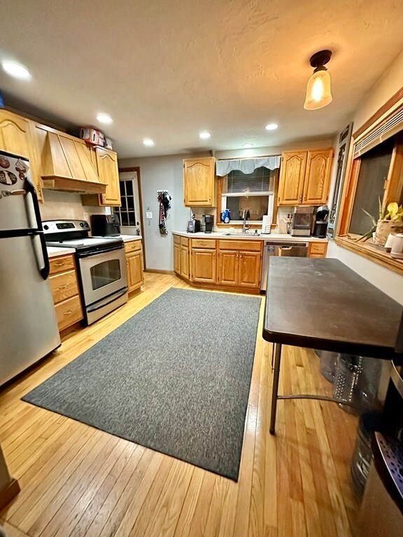 68 Benson St, Whitman, MA 02382 - photo 4