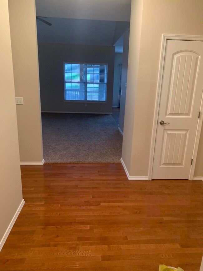 1396 entryway