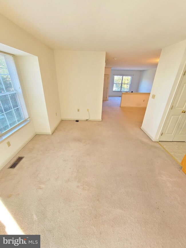 1806 Locust Grove Rd, Silver Spring, MD 20910 - photo 5