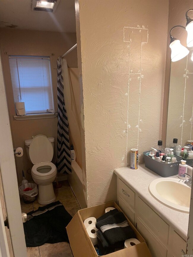 1409 S Wood St, Stuttgart, AR 72160 - photo 5