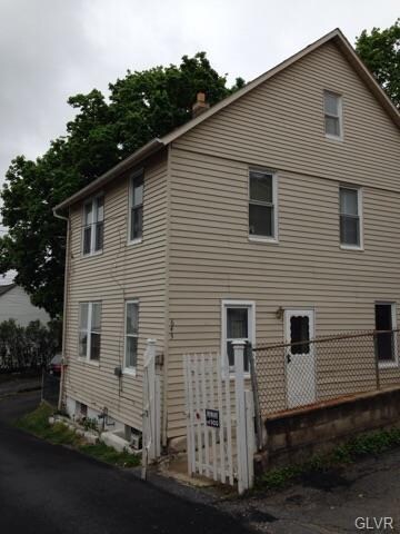 643 Bradley St, Bethlehem, PA 18015 - photo 4