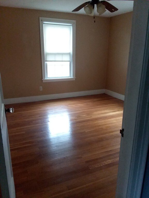 90 Elijah St unit 1, Springfield, MA 01109 - photo 6