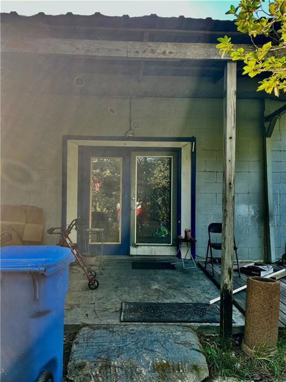 Porch entering back Apartment. 2 Porches