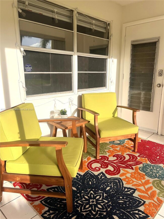 5300 Washington St unit R102, Hollywood, FL 33021 - photo 4