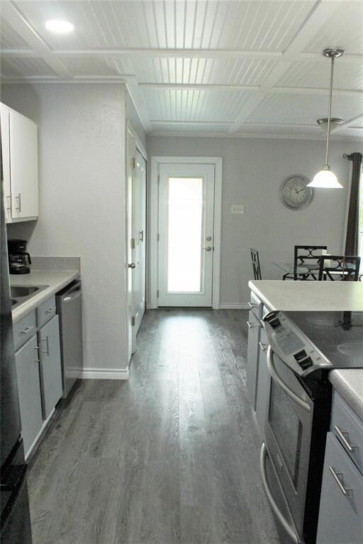 7413 Tunbridge Dr, North Richland Hills, TX 76182 - photo 6