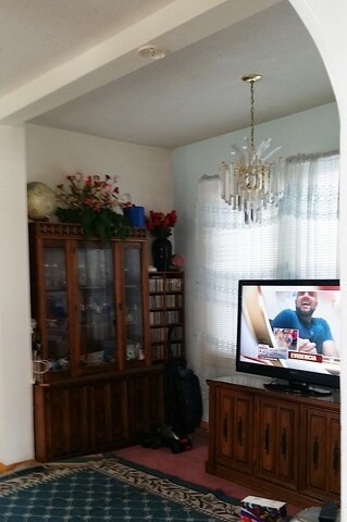 520 W Ridgeland Ave, Waukegan, IL 60085 - photo 5