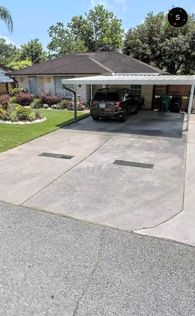 13358 Louisville St, Houston, TX 77015 - photo 4