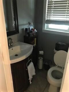 Jervis half bath