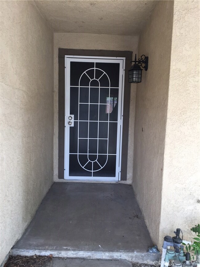 5037 Auburn Ave, San Bernardino, CA 92407 - photo 5