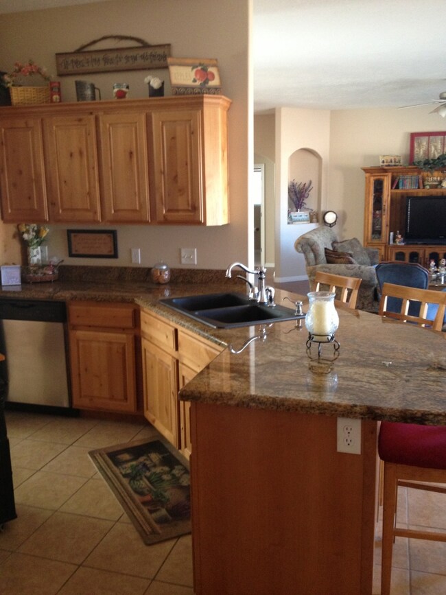 Kitchen / bar