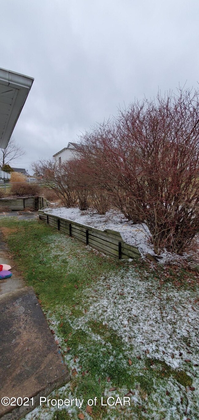 17 Mack St, Wilkes-Barre, PA 18705 - photo 5