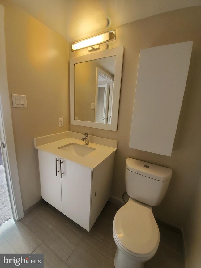 108 W North Ln unit 108 A5, Conshohocken, PA 19428 - photo 6