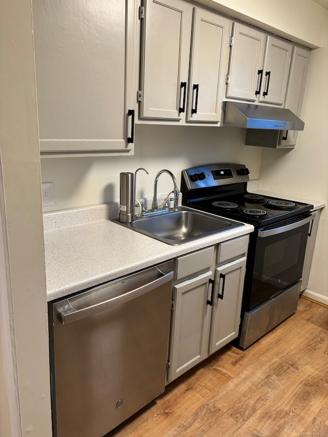 11 King Arthur Dr unit 2F, Niantic, CT 06357 - photo 4