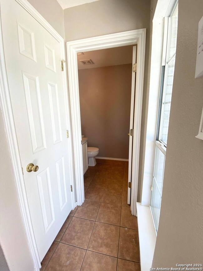 9519 Caspian Forest, San Antonio, TX 78254 - photo 3