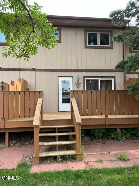 804 14th St NE, Jamestown, ND 58401 - photo 5