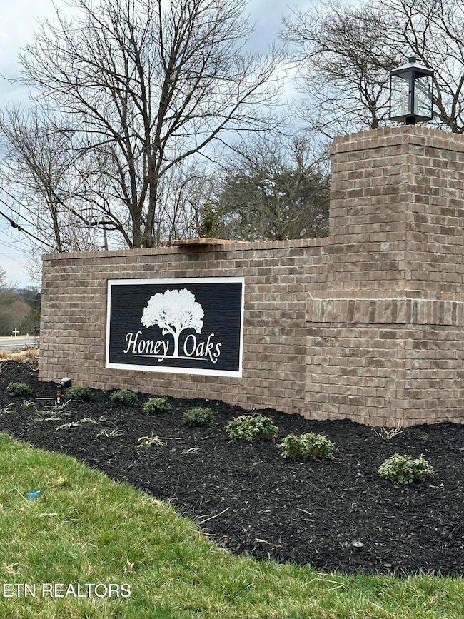 Honey Oaks