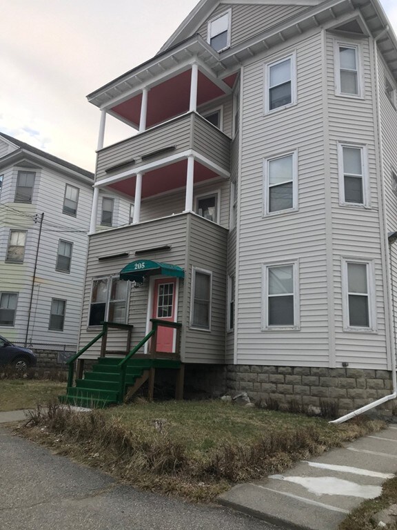 205 Stafford St, Worcester, MA 01603 - photo 2