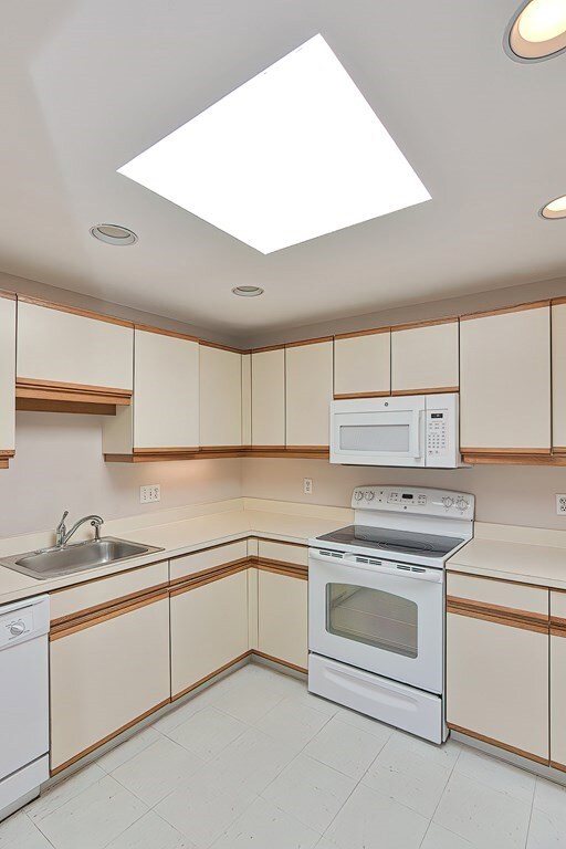 760 Highland Ave unit 19, Needham Heights, MA 02494 - photo 6