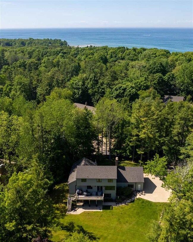 12688 Pineridge Dr, Charlevoix, MI 49720 - photo 5