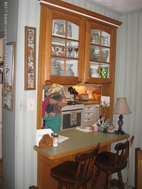 3505 Lowcroft Ave, Lansing, MI 48910 - photo 4