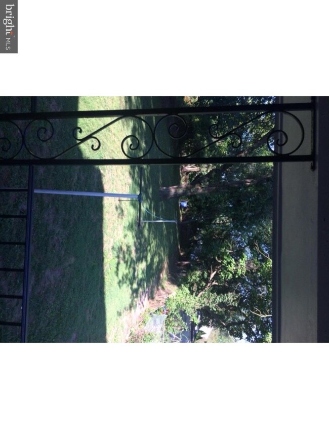 211 Magnolia St, Beverly, NJ 08010 - photo 4